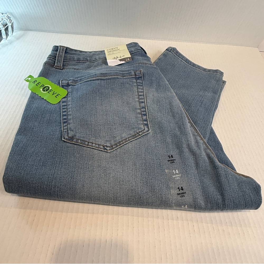 🆕 Style & Co Curvy Skinny Mid-Rise Jeans – Light Wash Stretch Size 14
